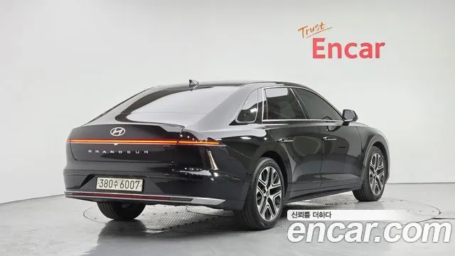 Hyundai Grandeur Grandeur (GN7) 2.5 Бензин 2WD — Фото автомобиля 2