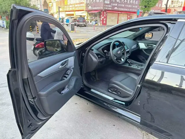 Cadillac CT5 — Фото автомобиля 7