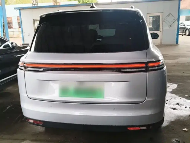 Leapmotor C16 — Фото автомобиля 5