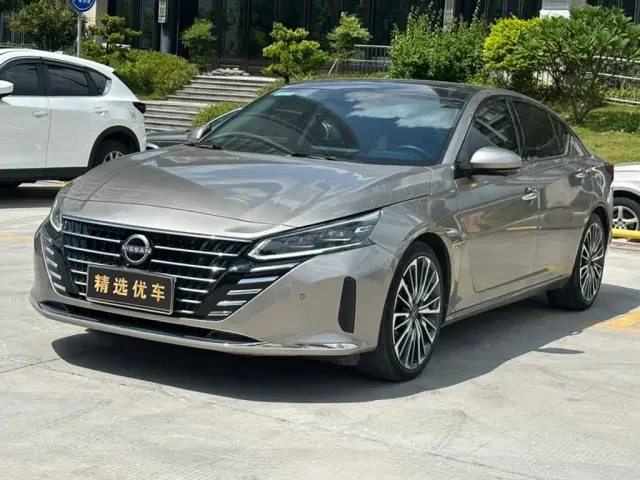 Nissan Teana — Фото автомобиля 2