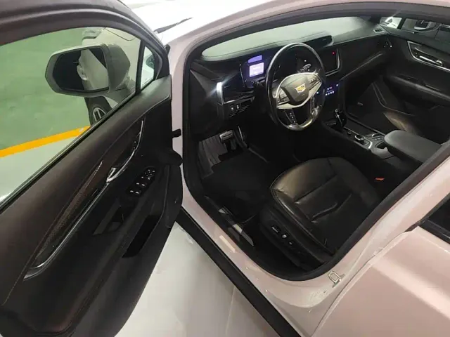 Cadillac XT5 — Фото автомобиля 15