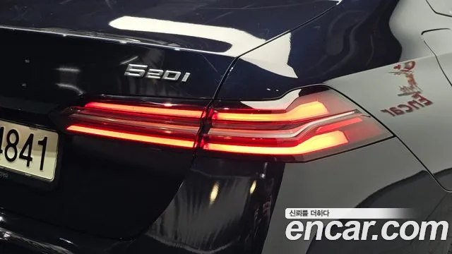 BMW 5 Series G60 — Фото автомобиля 8