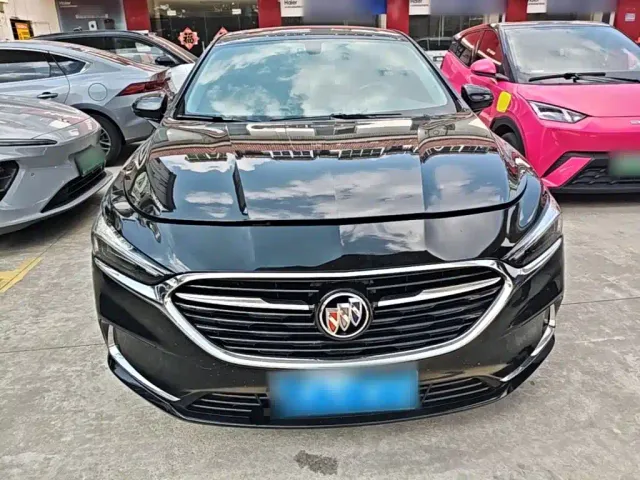 Buick LaCrosse — Фото автомобиля 2