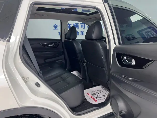 Nissan X-Trail — Фото автомобиля 10