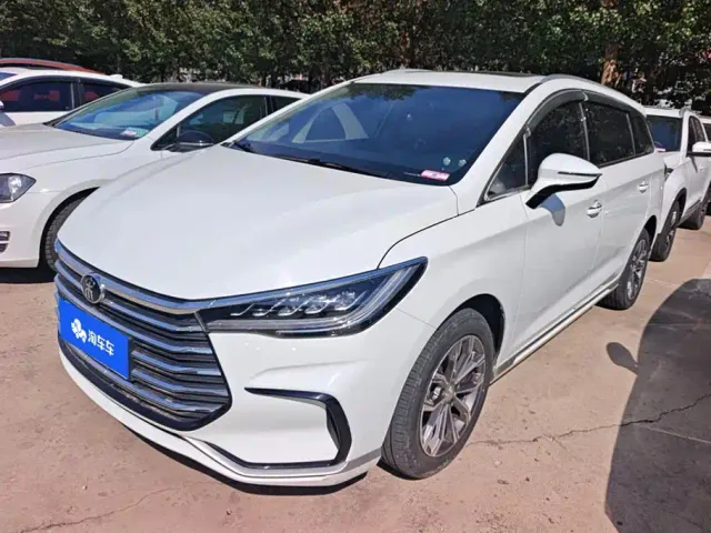 Фотография автомобиля — BYD Song MAX