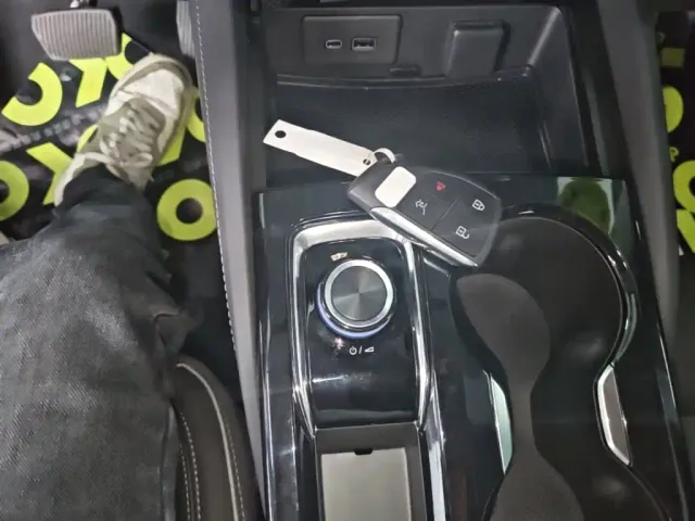 Buick Envision Plus — Фото автомобиля 13