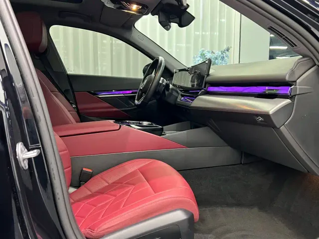 BMW 5 Series — Фото автомобиля 4