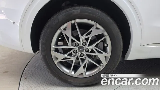 Genesis GV70 — Фото автомобиля 5