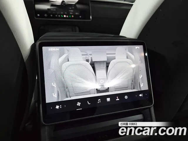 Tesla Model 3 — Фото автомобиля 4
