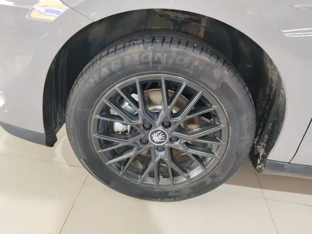 BYD Qin PLUS — Фото автомобиля 22