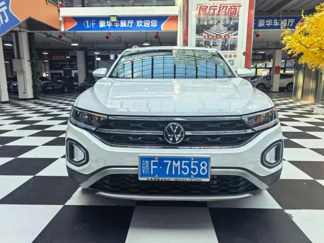 Volkswagen T-Roc — Фото автомобиля 2