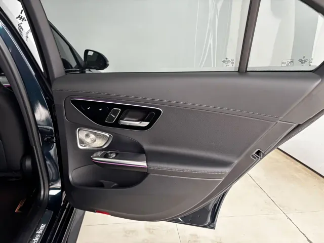 Mercedes-Benz C-Class — Фото автомобиля 23
