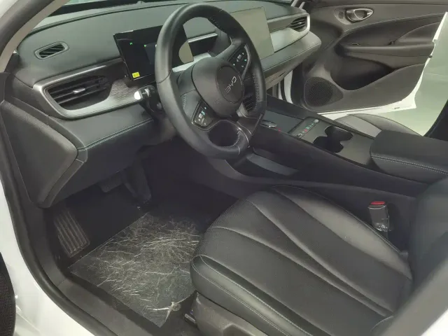 BYD Seal 05 DM-i — Фото автомобиля 7