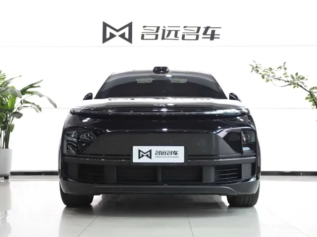 Li Auto L9 — Фото автомобиля 2