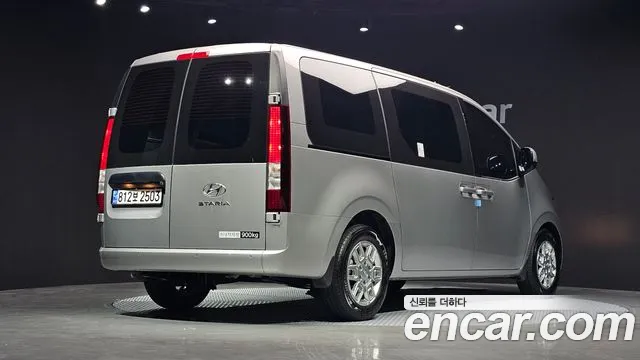 Hyundai Staria Staria Карго 3 места — Фото автомобиля 2