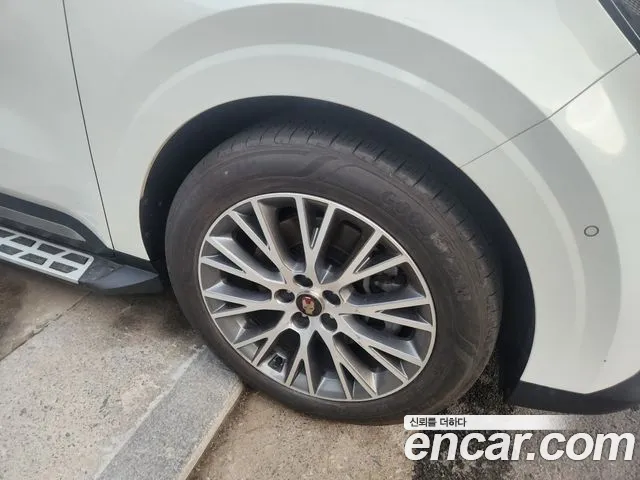 Kia Carnival Generation 4 — Фото автомобиля 5