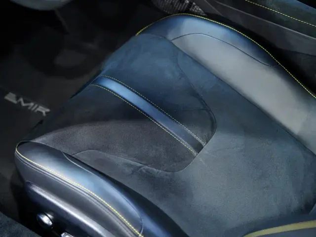 Lotus Emira — Фото автомобиля 30