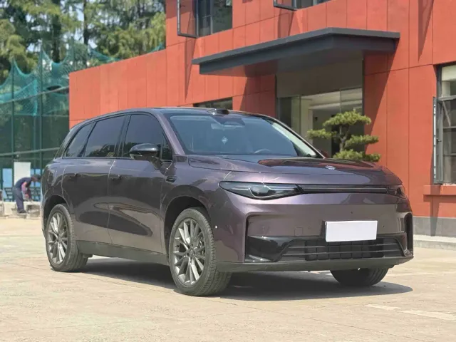 Leapmotor C10 — Фото автомобиля 3