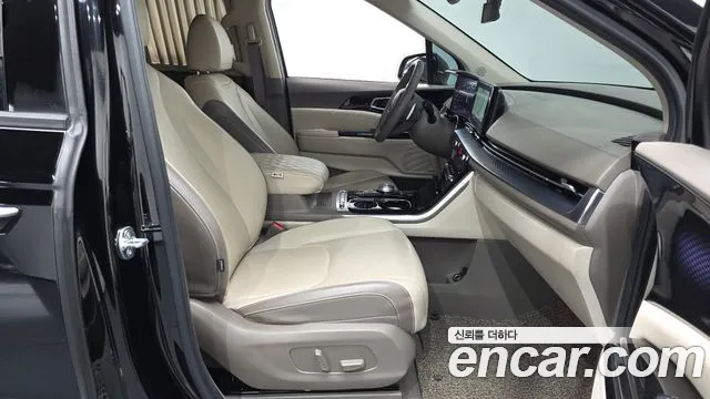 Kia Canival — Фото автомобиля 11