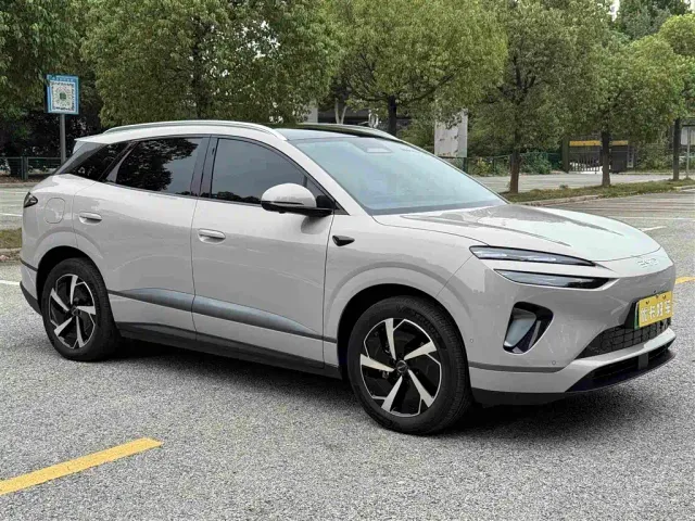 BYD Sealion 06 — Фото автомобиля 4
