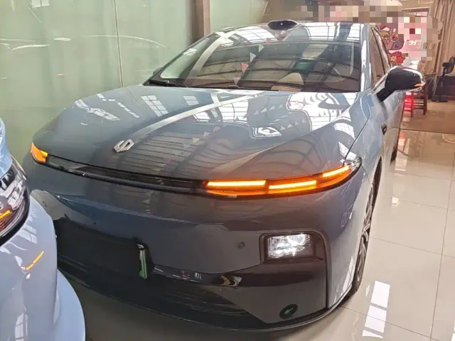 Leapmotor B01 — Фото автомобиля 2