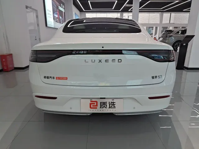 Luxeed S7 — Фото автомобиля 4