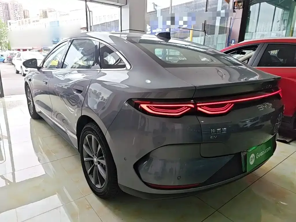 BYD Qin L 2025 EV 545KM Superior — Фото автомобиля 4