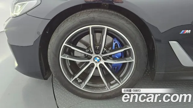 BMW 5 Series G30 — Фото автомобиля 5