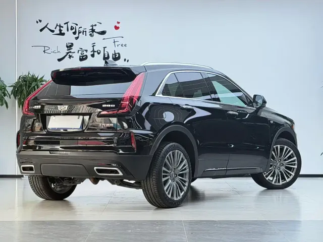 Cadillac XT4 — Фото автомобиля 3