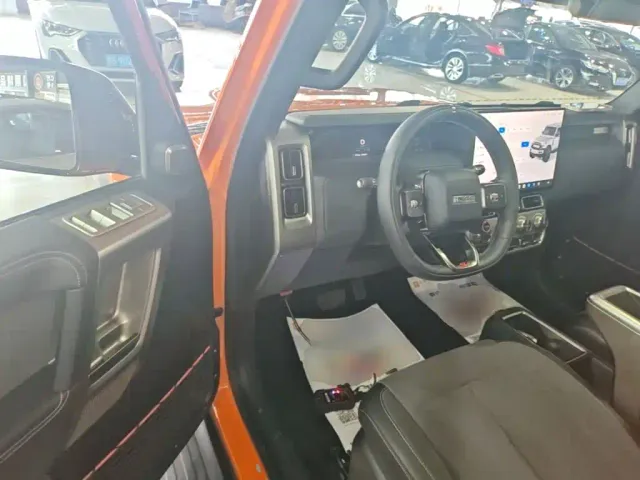 iCAR V23 — Фото автомобиля 15