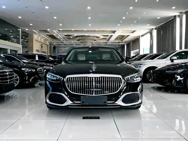 Фотография автомобиля — Mercedes-Benz Maybach S-Class