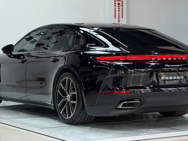Porsche Panamera — Фото автомобиля 4