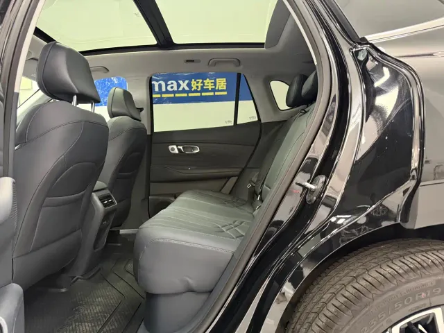 Geely Galaxy Starship 7 EM-i — Фото автомобиля 8