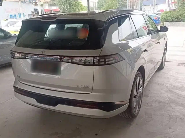 Dongfeng eπ 008 — Фото автомобиля 6