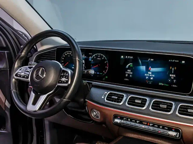Mercedes-Benz GLE-Class — Фото автомобиля 28