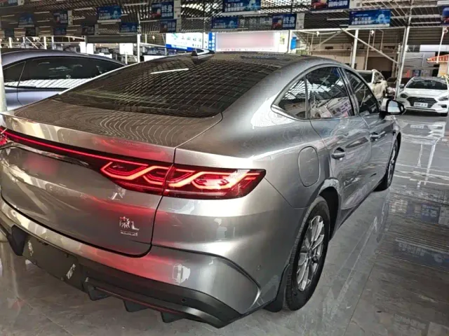 BYD Qin L — Фото автомобиля 6