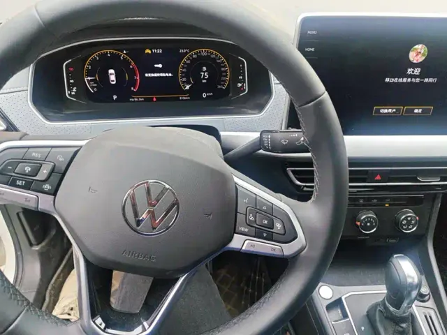 Volkswagen Lavida — Фото автомобиля 12