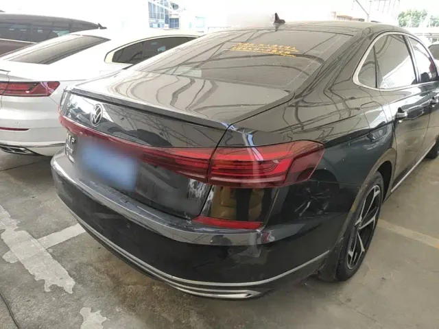 Volkswagen Passat 2025 Outstanding 380TSI Starlight Dragon Soaring Edition — Фото автомобиля 6