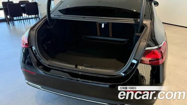 Mercedes-Benz E-Class W214 — Фото автомобиля 10
