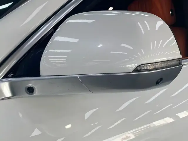 Li Auto L6 — Фото автомобиля 11