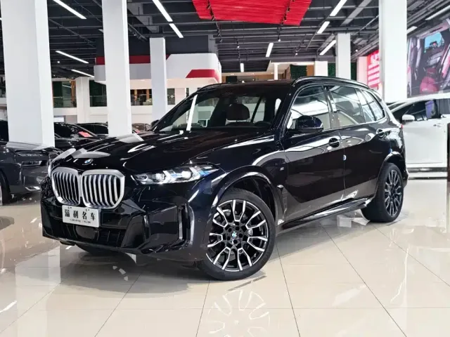 Фотография автомобиля — BMW X5