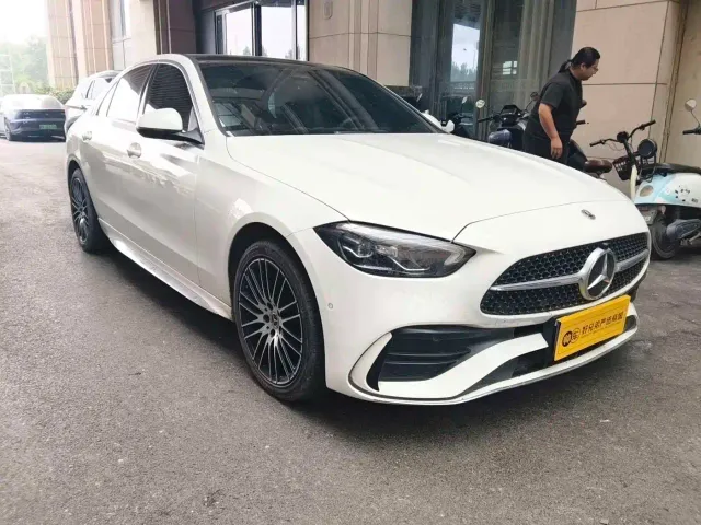 Mercedes-Benz C-Class — Фото автомобиля 3