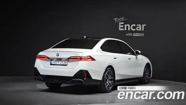 BMW 5 Series G60 — Фото автомобиля 2