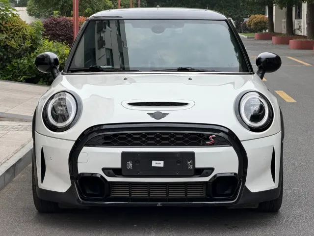 MINI Hatch — Фото автомобиля 2