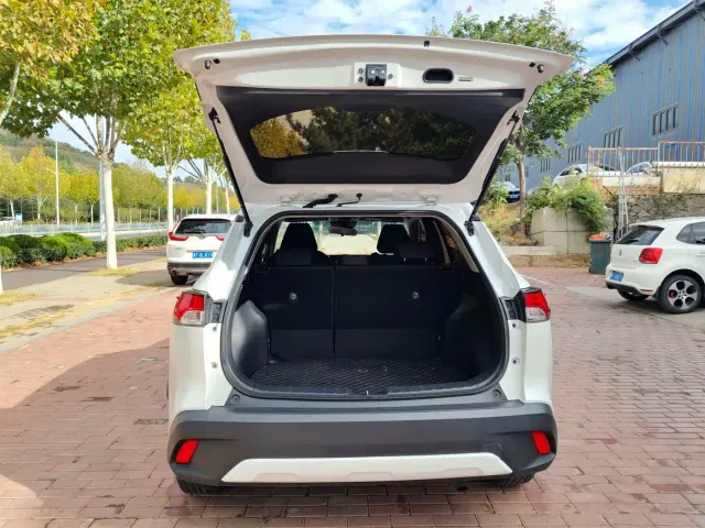 Toyota Corolla Cross — Фото автомобиля 13