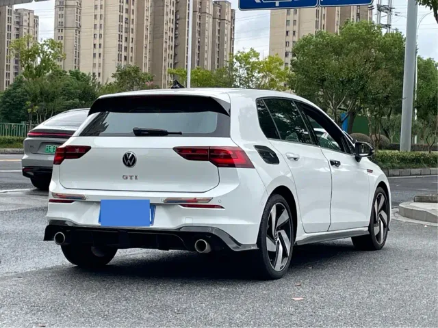 Volkswagen Golf GTI — Фото автомобиля 13