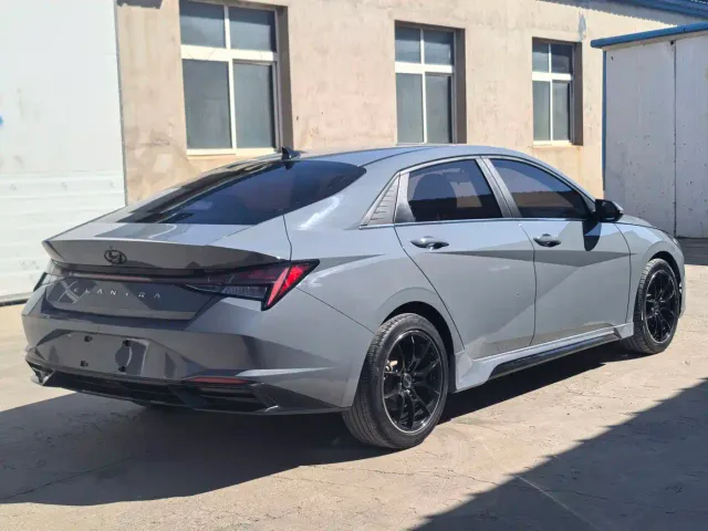 Hyundai Elantra — Фото автомобиля 4