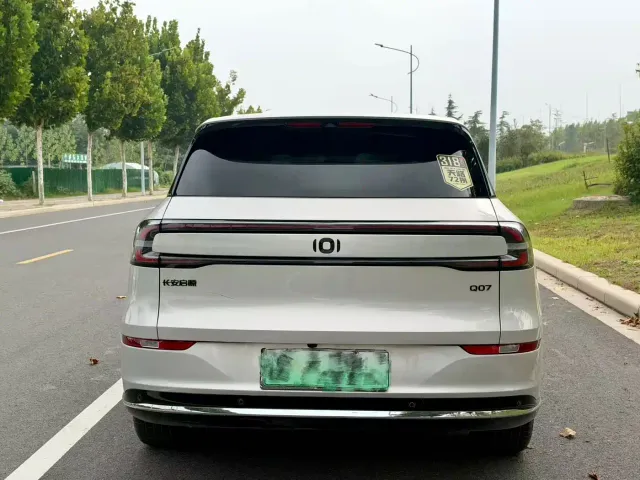 Changan Qiyuan Q07 — Фото автомобиля 9