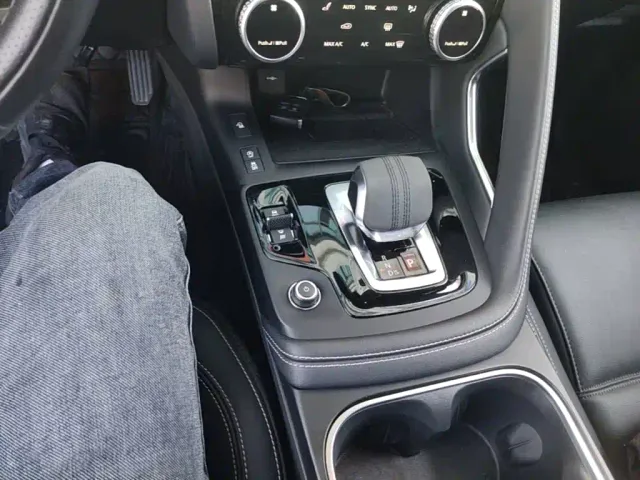 Jaguar E-PACE — Фото автомобиля 13