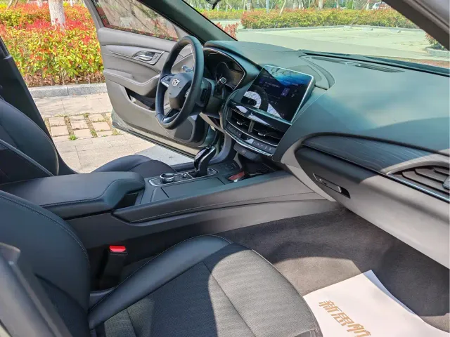 Cadillac CT5 — Фото автомобиля 16